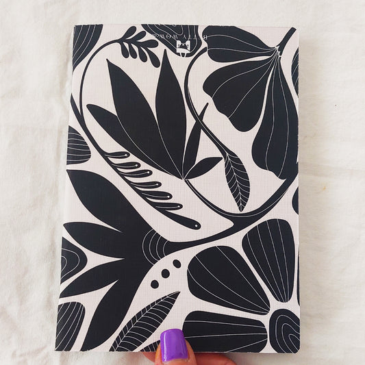 Quaderno a righe "I Ruvidi ONE" - 13x18cm - Copertina telata - Mod. Black Flower
